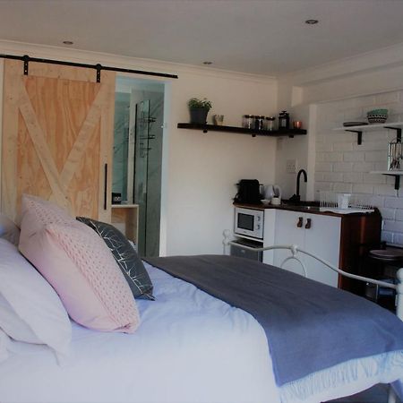 Secure, Private, Queen Room Close To Airport Port Elizabeth Zewnętrze zdjęcie
